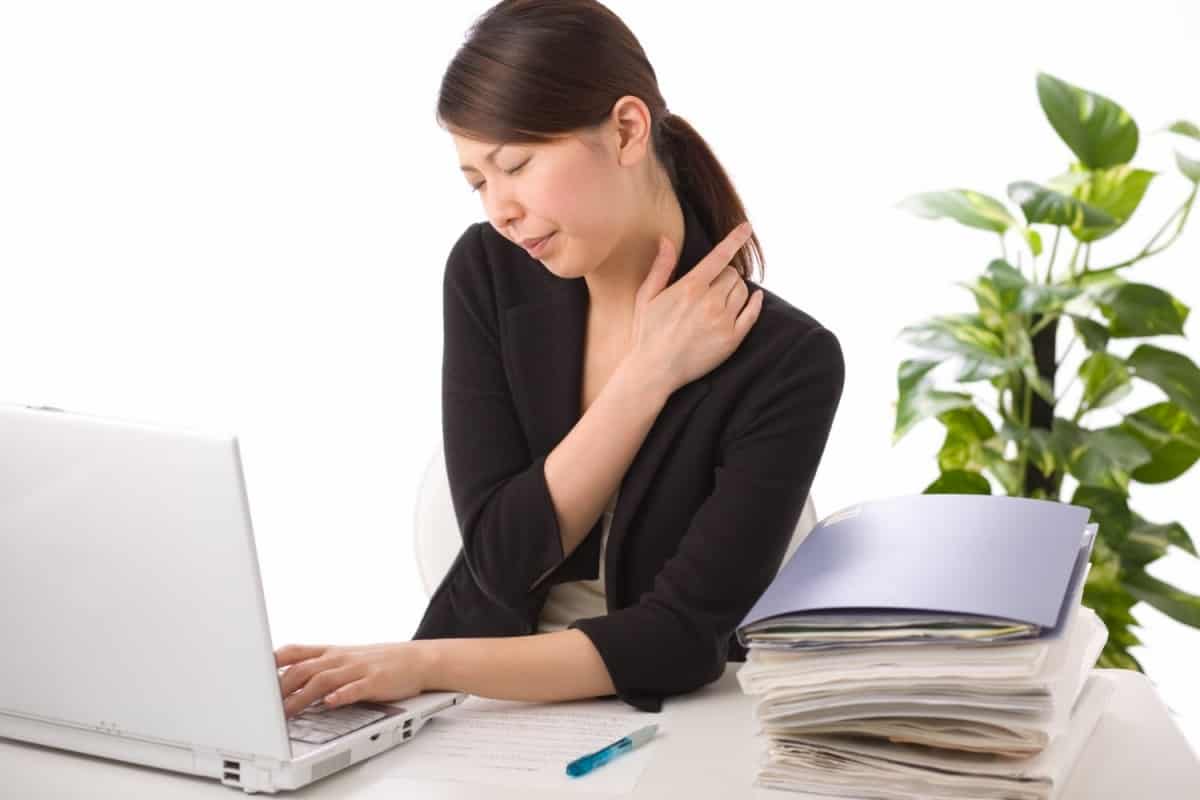đau lưng ở người trẻ đau lưng ở người trẻ