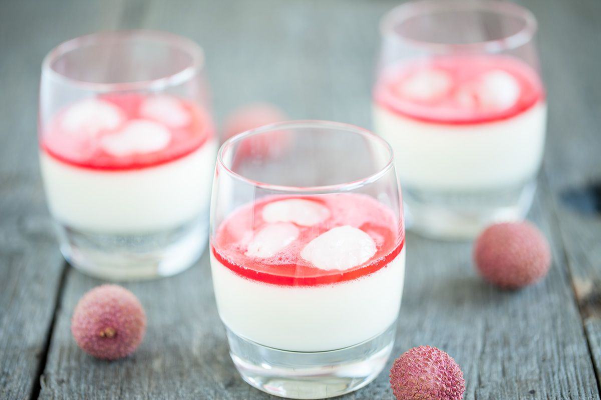 Panna cotta vải Món ngon từ trái vải