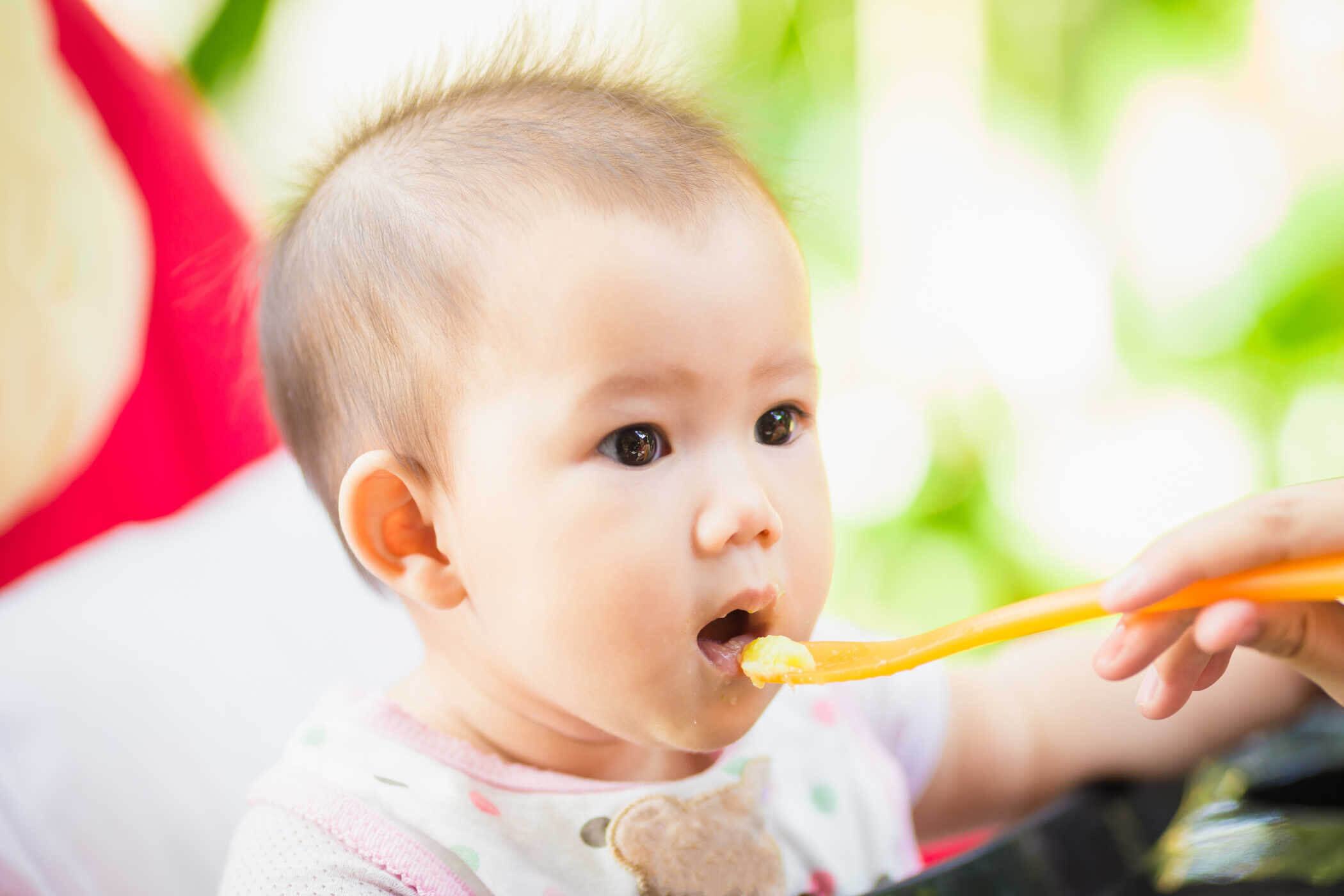 lên thực đơn cho bé 7 tháng cần lưu ý gì