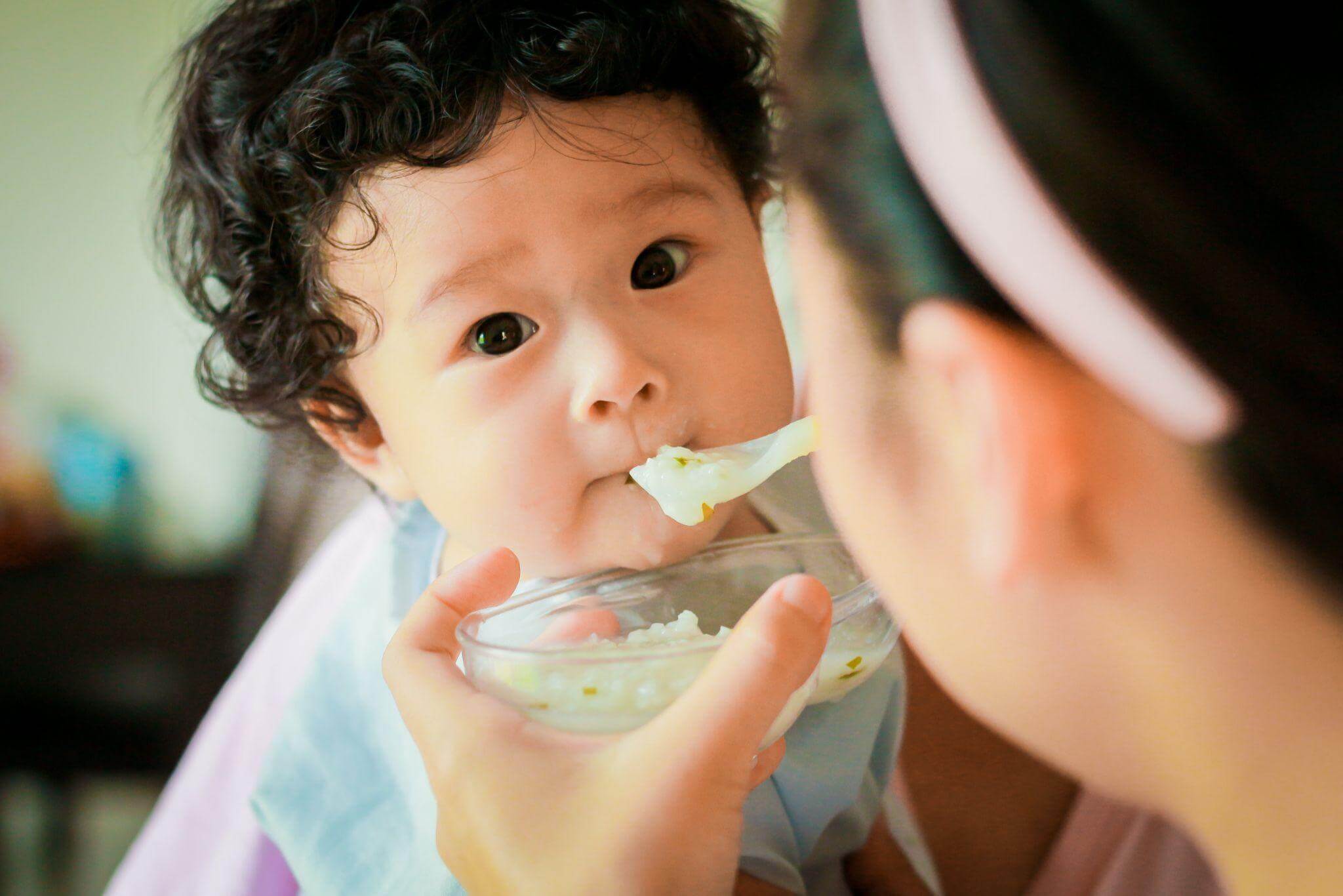 thực đơn cho bé 7 tháng
