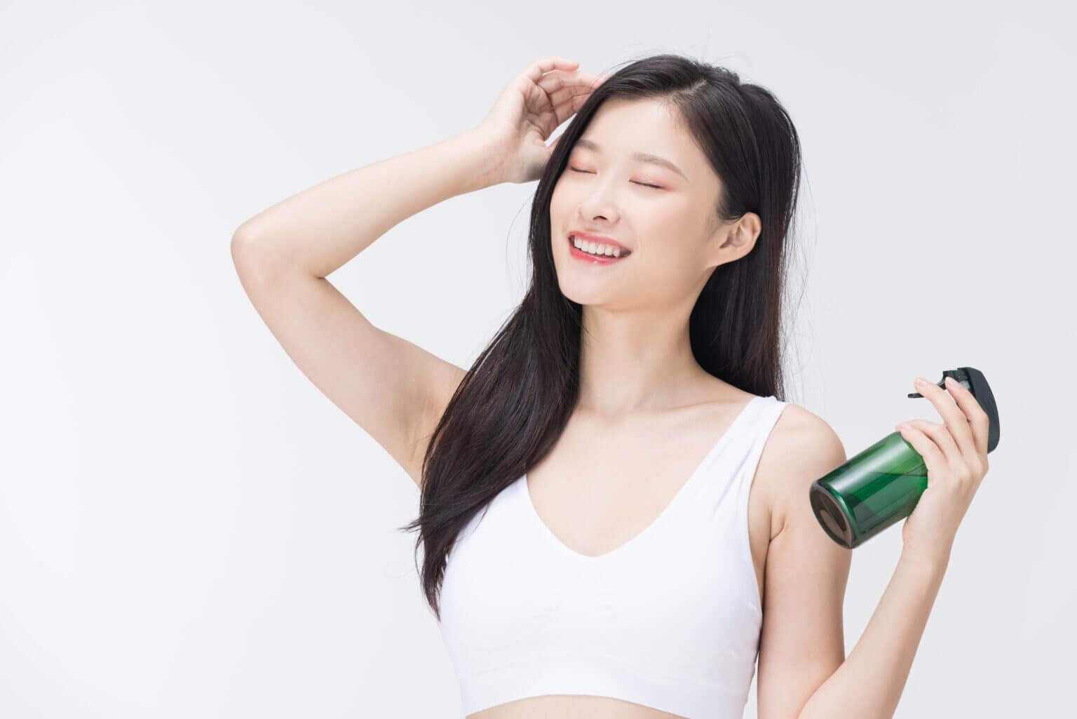 Phòng ngừa tóc cháy nắng bằng tinh dầu Phòng ngừa tóc cháy nắng bằng tinh dầu