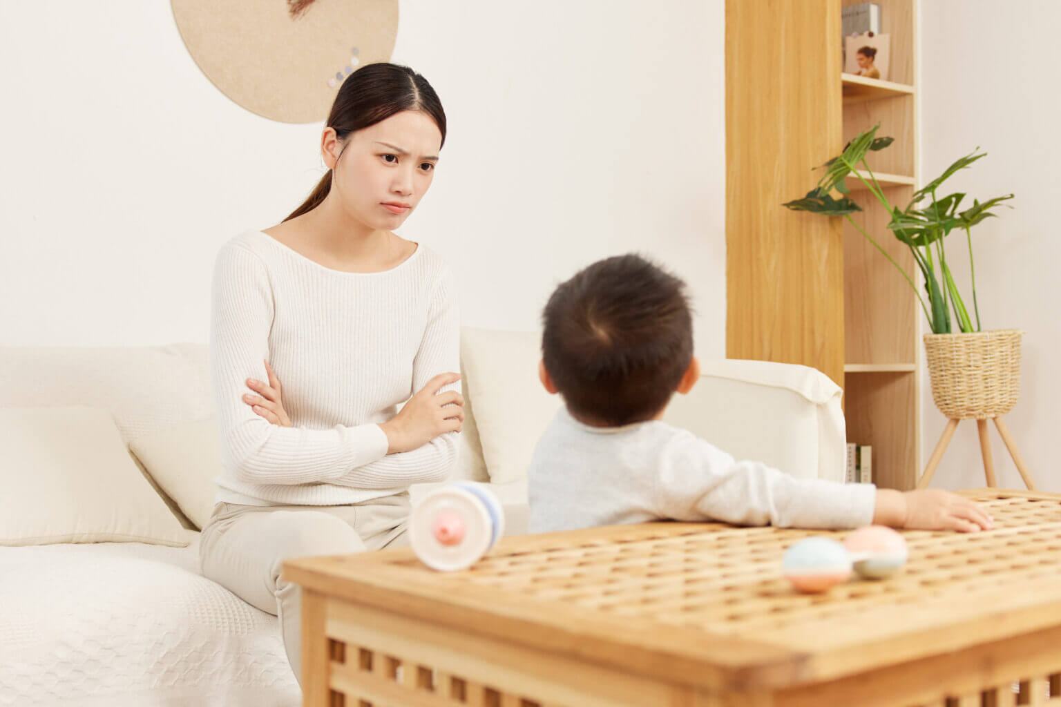 trẻ hay cáu giận vì ganh tị trẻ hay cáu giận vì ganh tị