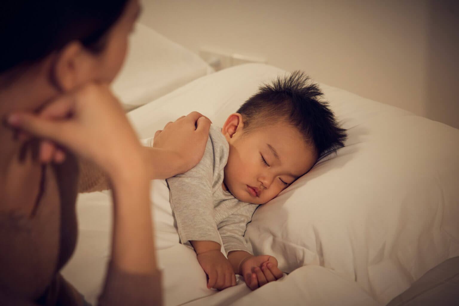 trẻ khó ngủ