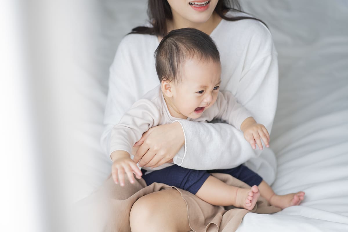 Nguyên nhân bé sơ sinh bị táo bón