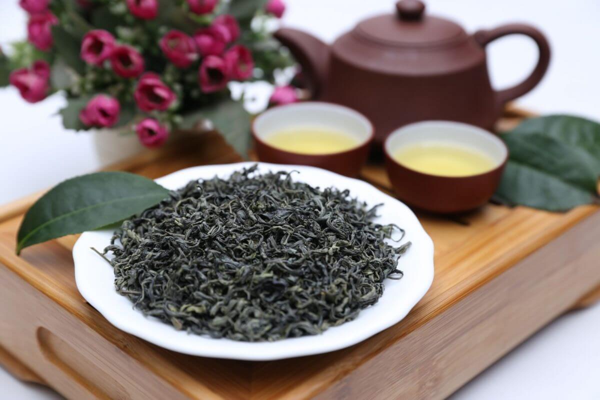 Cách diệt nấm mốc trong tủ quần áo bằng lá trà khô Cách diệt nấm mốc trong tủ quần áo bằng lá trà khô