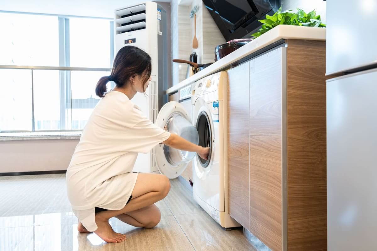 Hạn chế giặt quần áo bằng nước nóng để lưu hương Hạn chế giặt quần áo bằng nước nóng để lưu hương