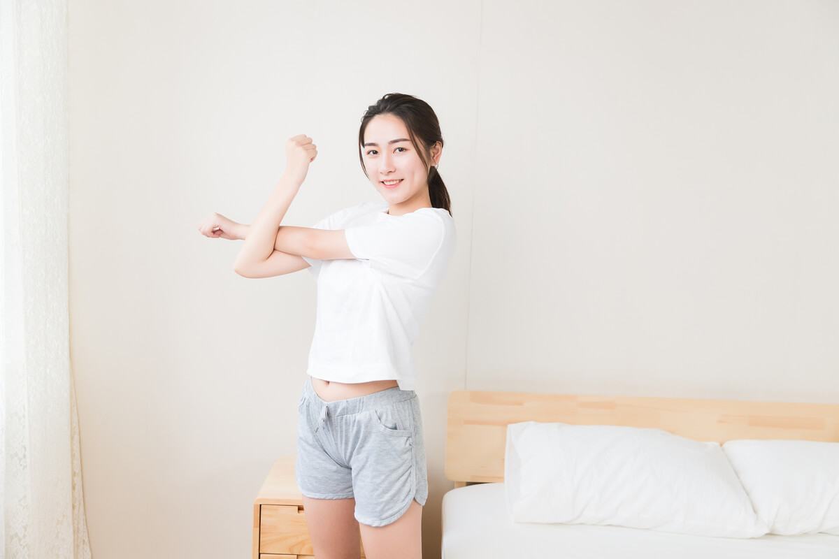 hạn chế cơn đau dạ con sau sinh bằng cách tập luyện nhẹ khi nằm hạn chế cơn đau dạ con sau sinh bằng cách tập luyện nhẹ khi nằm