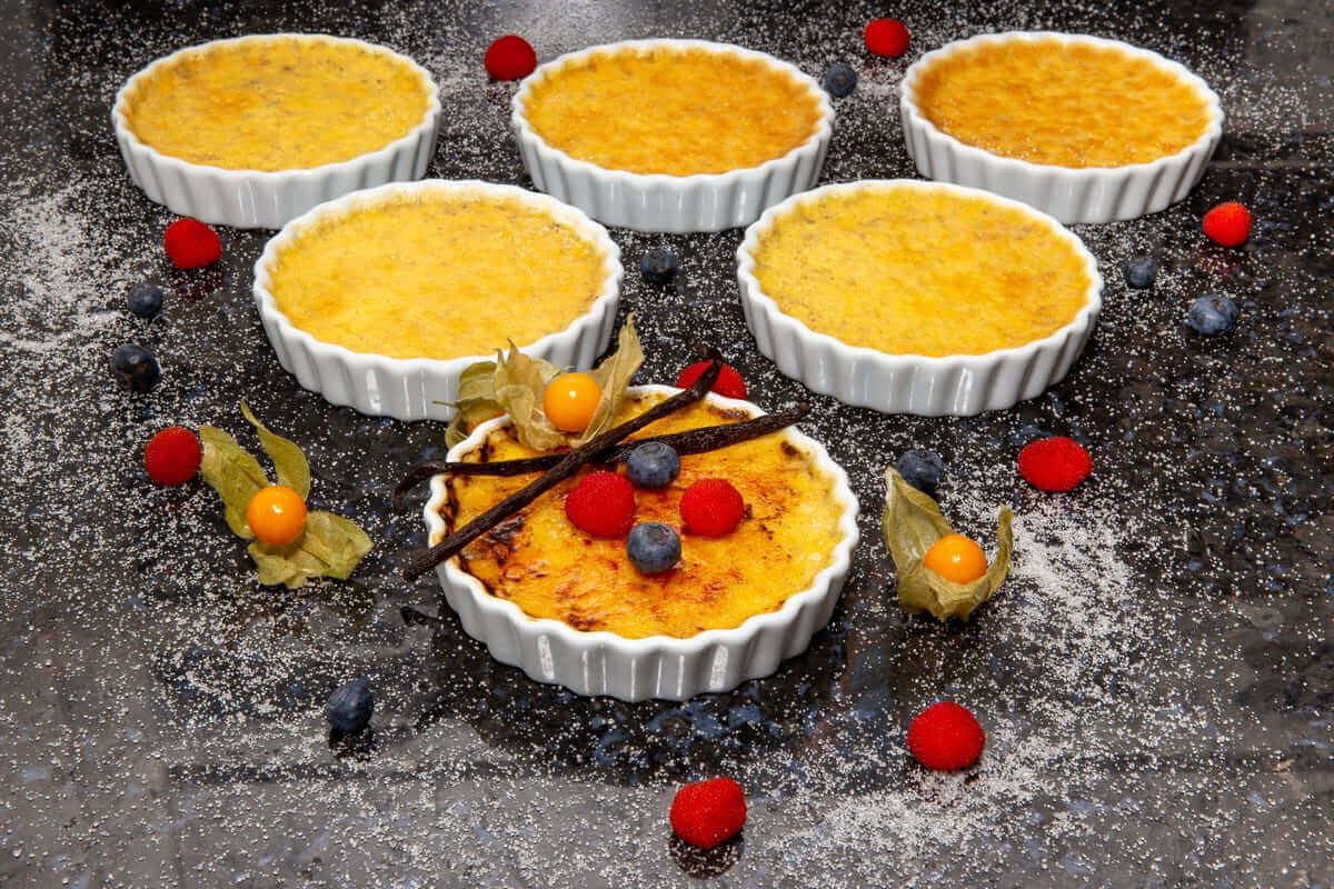 Món tráng miệng châu âu - Crème brûlée Món tráng miệng châu âu - Crème brûlée