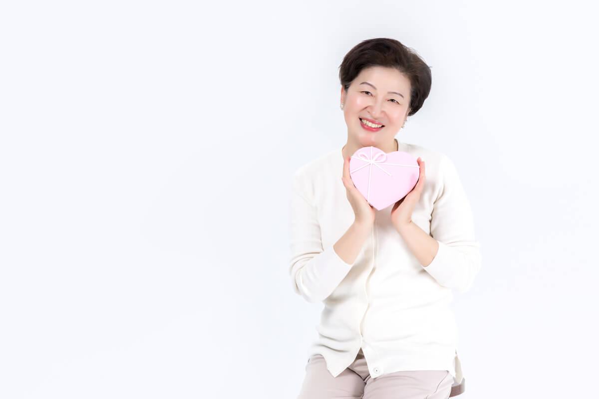 Phụ nữ mãn kinh có nên bổ sung hormone nữ ? Phụ nữ mãn kinh có nên bổ sung hormone nữ ?