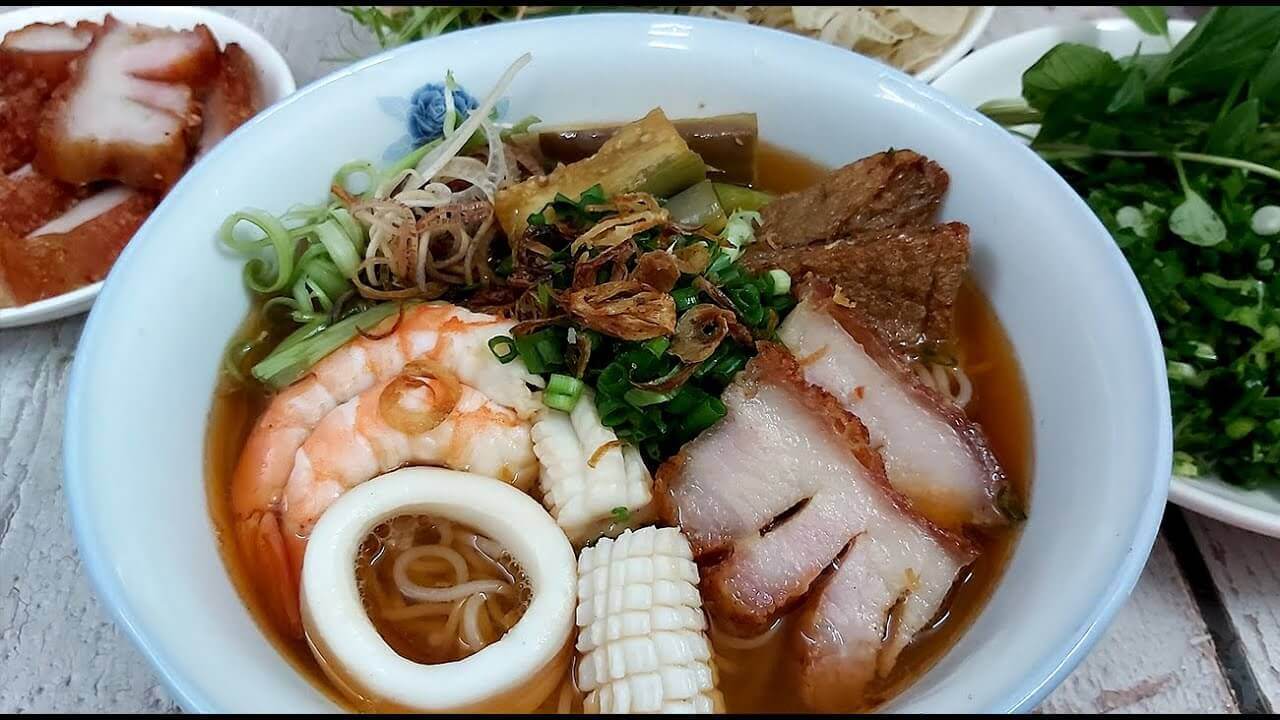 Phụ nữ sau sinh có nên ăn bún mắm Phụ nữ sau sinh có nên ăn bún mắm