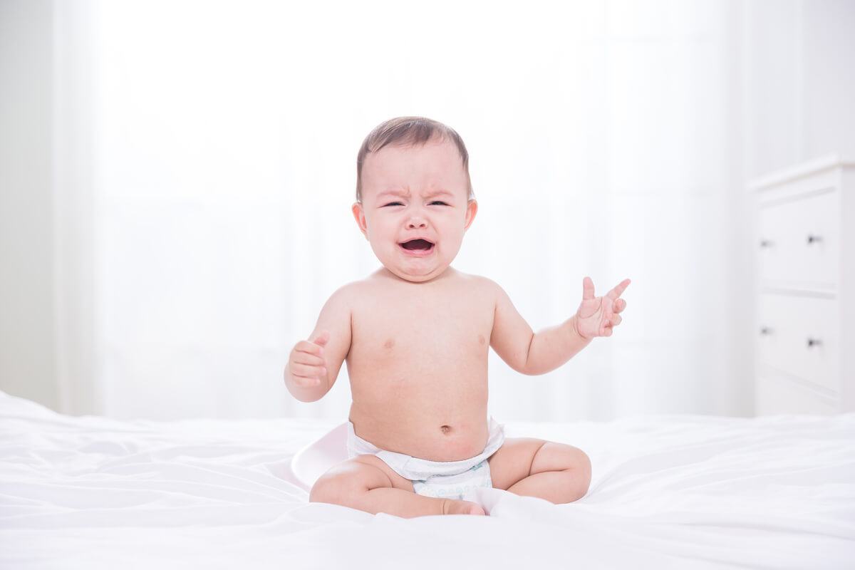 Trẻ bị điếc phải làm sao