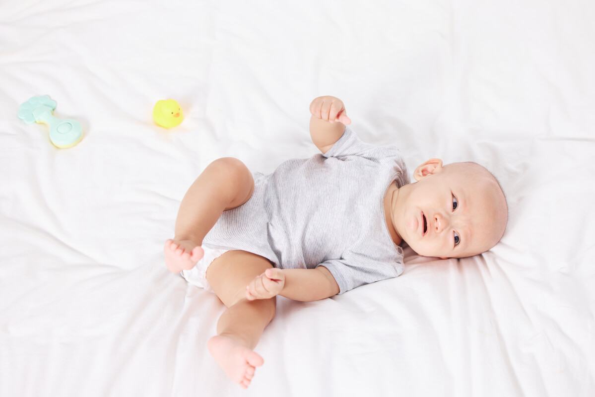 Trẻ sơ sinh hay vặn mình do bệnh lý Trẻ sơ sinh hay vặn mình do bệnh lý