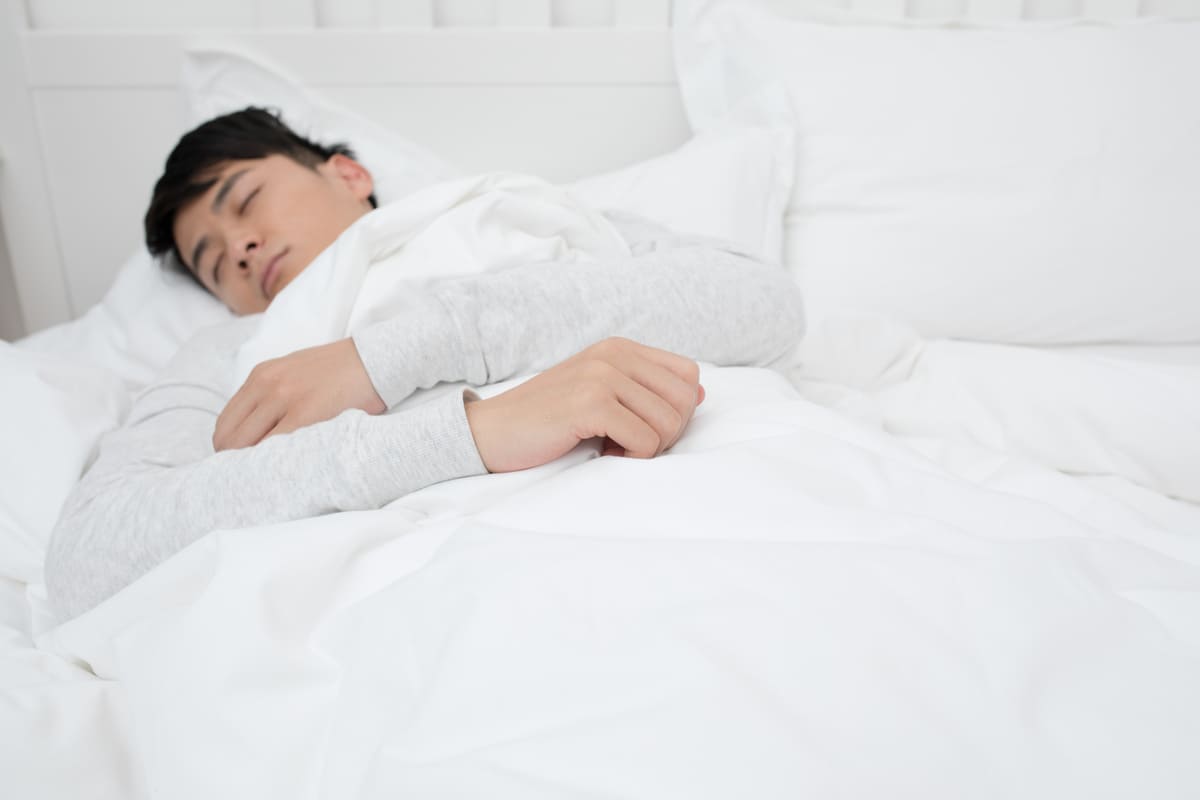 Tư thế ngủ cho người thiếu máu não