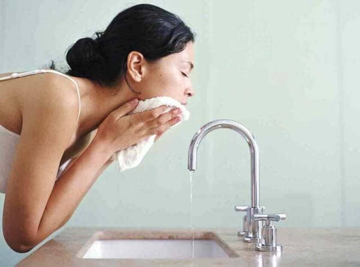 cách chăm sóc da mặt bị dị ứng cách chăm sóc da mặt bị dị ứng