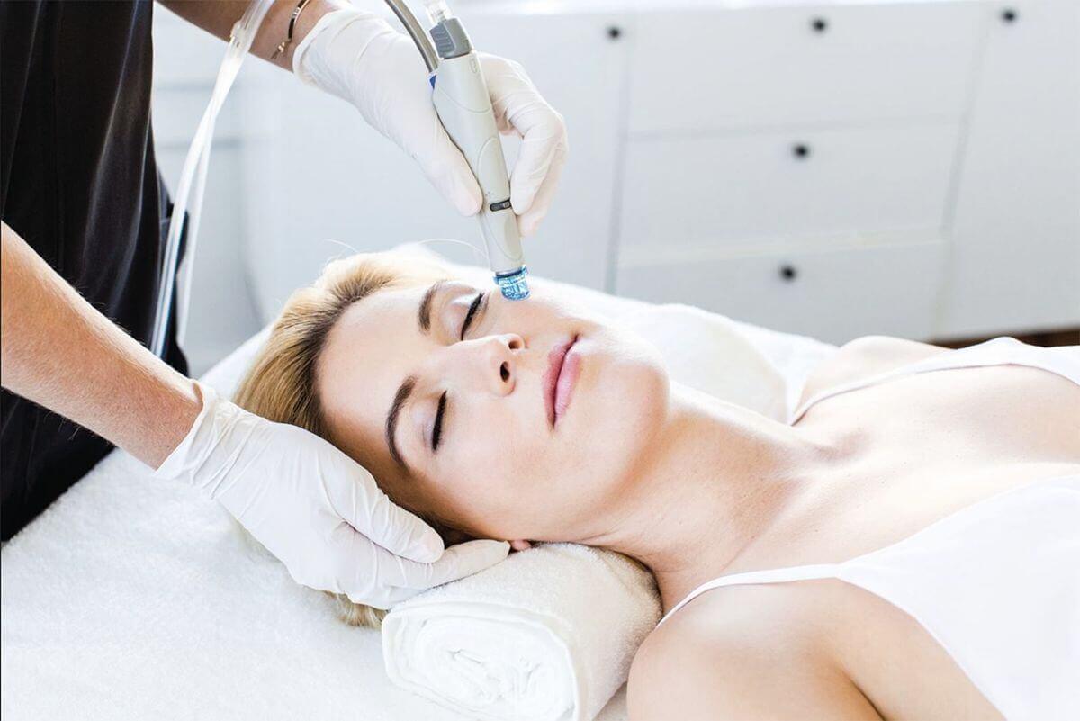 Có nên đi spa nặn mụn không Có nên đi spa nặn mụn không