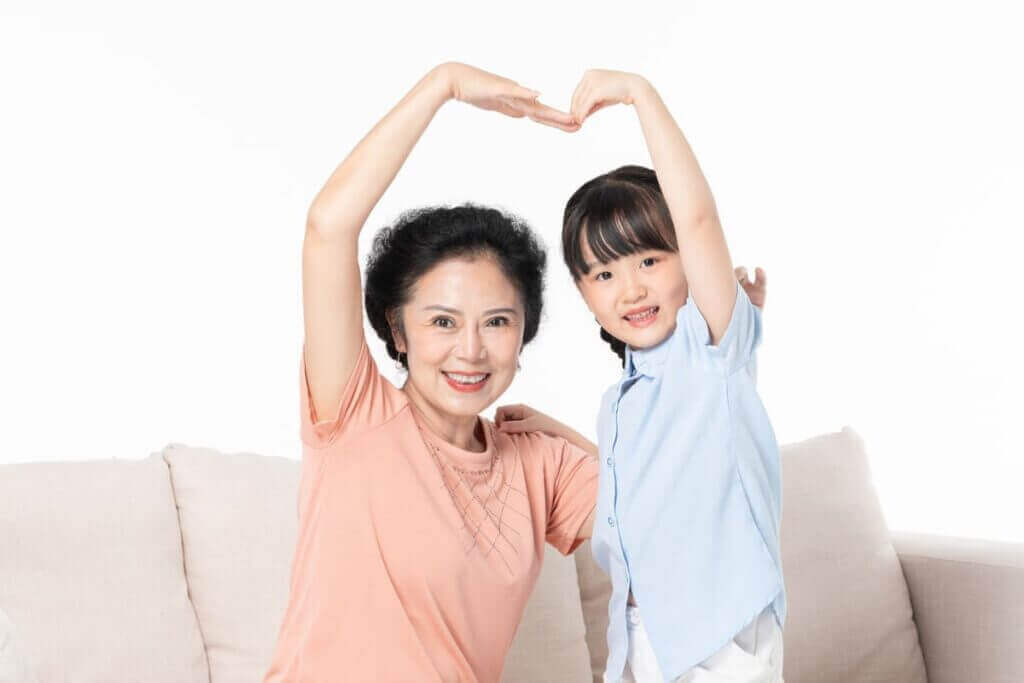 bố mẹ có nên gửi con về quê cho ông bà