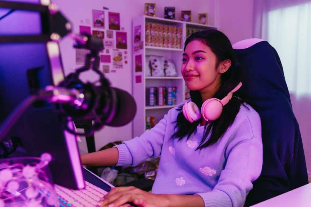 con thích làm youtuber ba mẹ nên hướng nghiệp ra sao