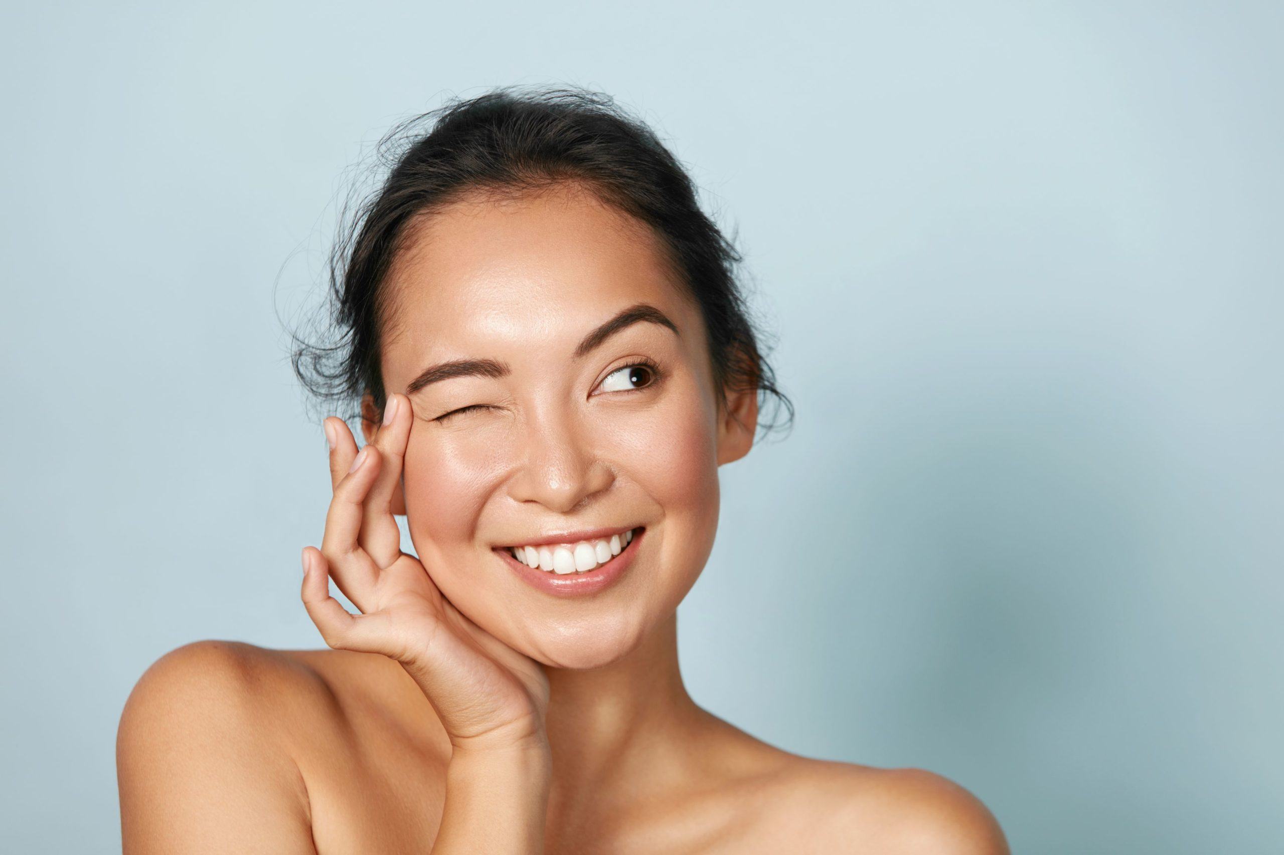 Hạn chế trang điểm khi không cần thiết Hạn chế trang điểm khi không cần thiết