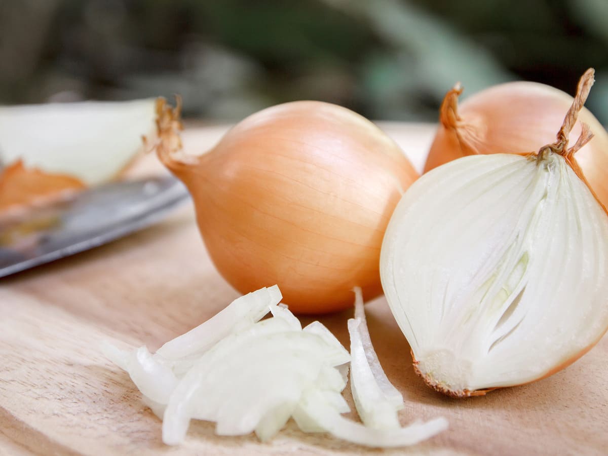 giảm đau nướu răng trong cùng với hành tây giảm đau nướu răng trong cùng với hành tây