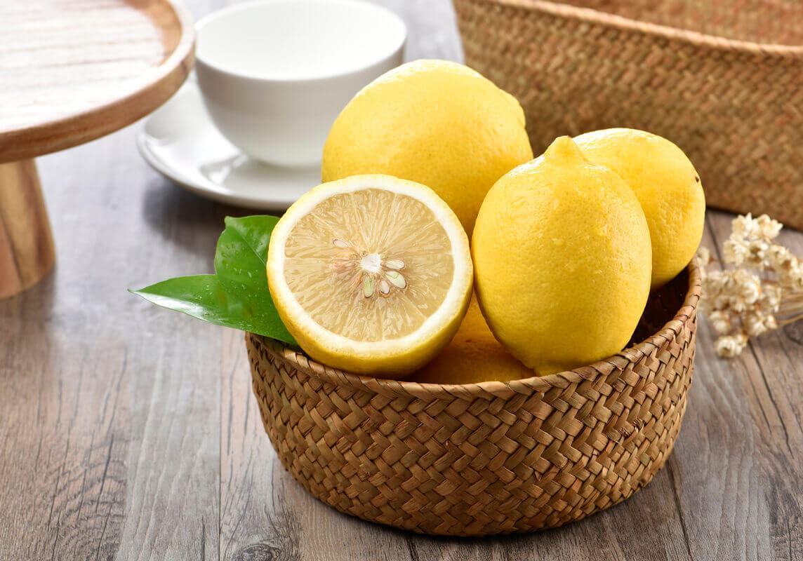 Cách trị gót chân bị khô nứt nẻ