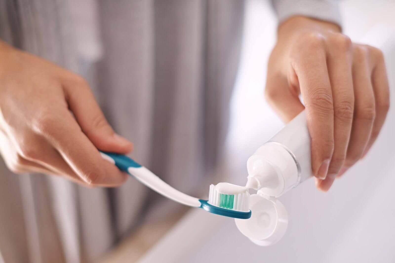 Chăm sóc răng miệng lưỡi định kỳ Chăm sóc răng miệng lưỡi định kỳ