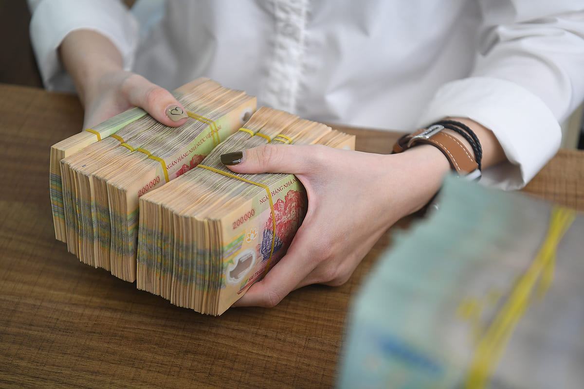 mẹ chồng mượn tiền