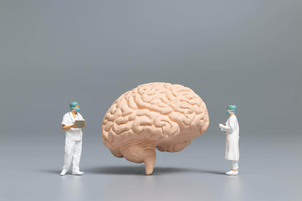 điều trị não úng thủy trẻ sơ sinh