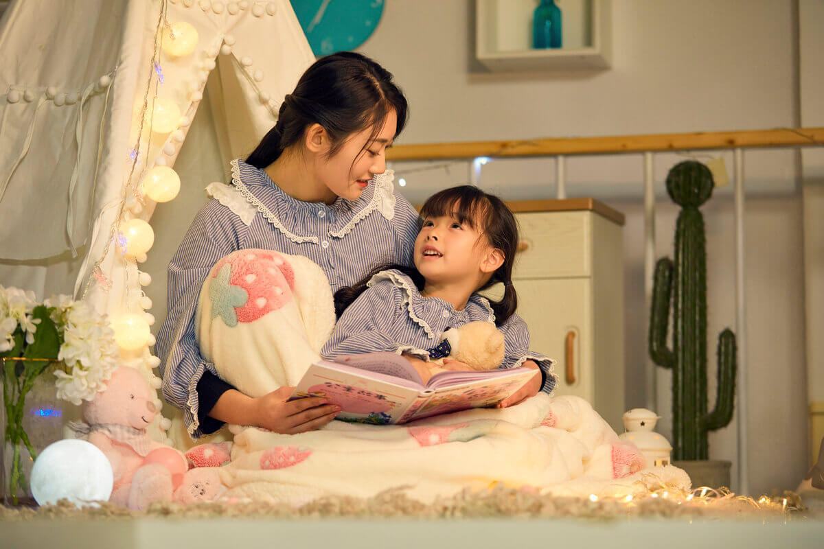 rèn thói quen đọc sách cho bé