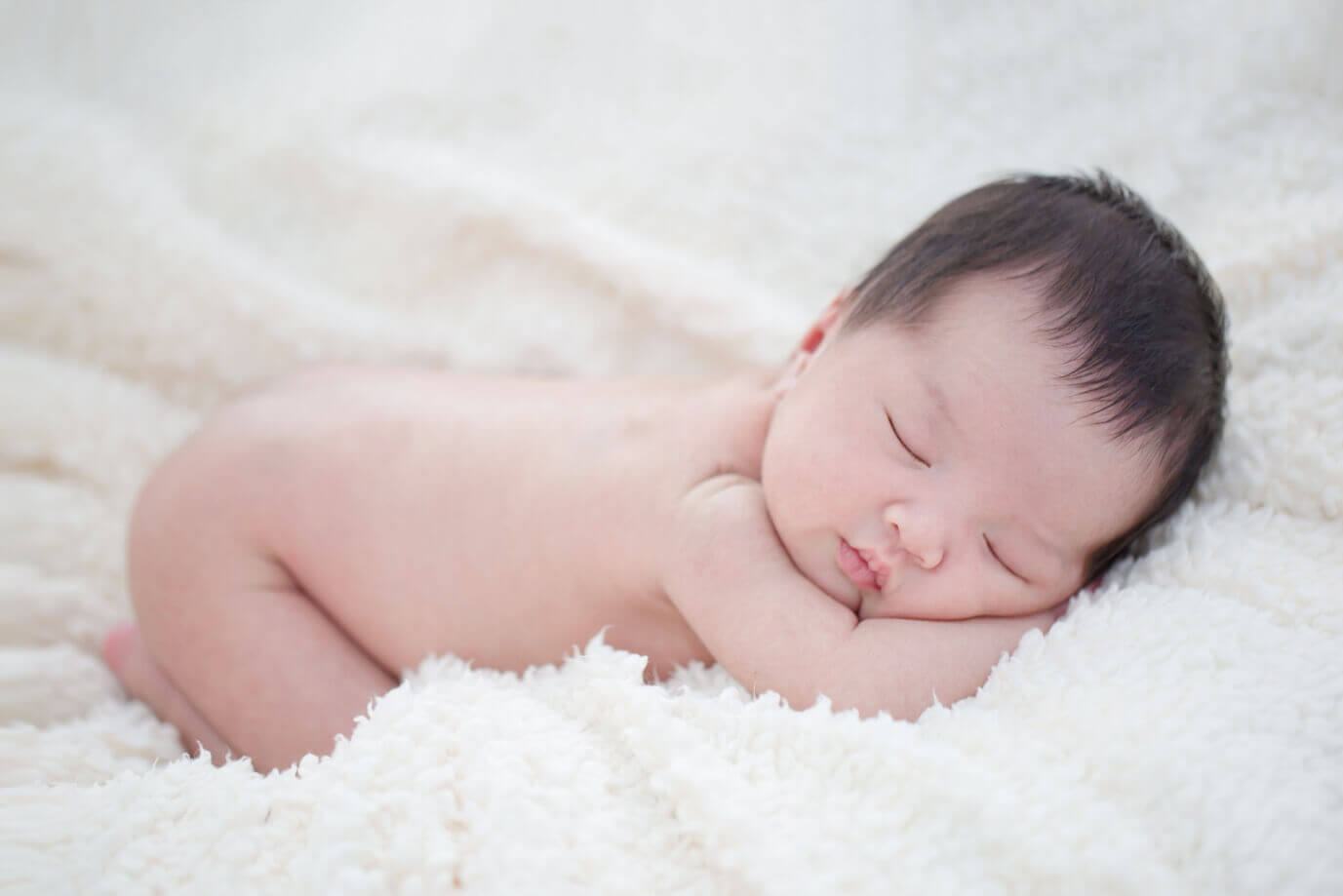nguyên nhân trẻ sơ sinh ra mồ hôi tay chân nguyên nhân trẻ sơ sinh ra mồ hôi tay chân