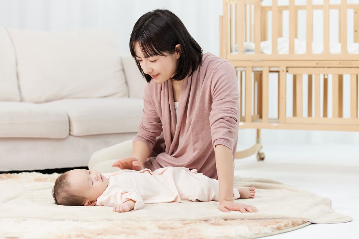 bé 4 tháng tuổi bé 4 tháng tuổi