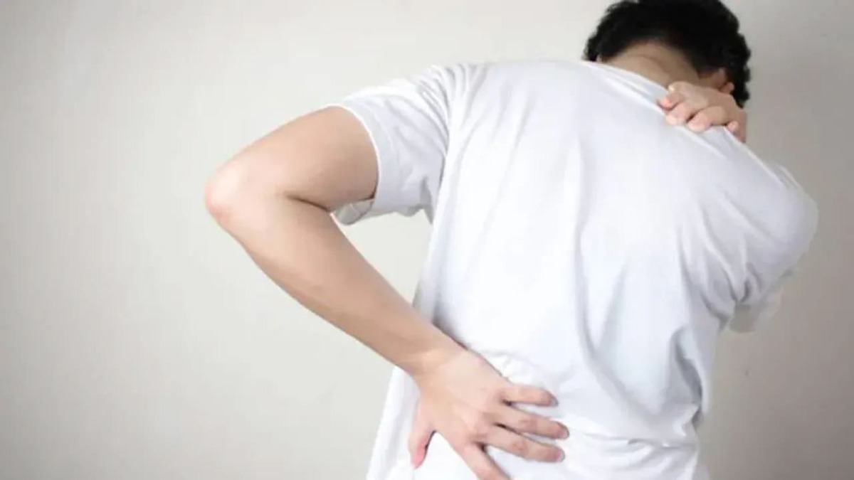 Triệu chứng của bệnh loãng xương Triệu chứng của bệnh loãng xương