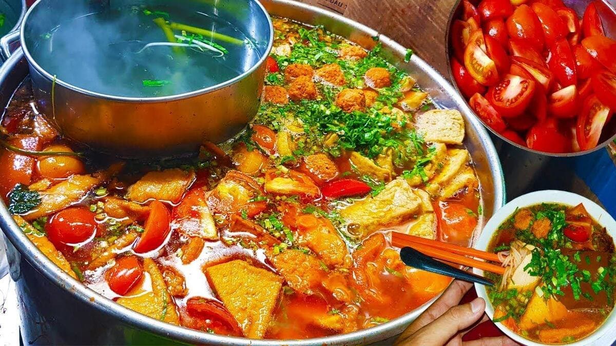 Cách nấu bún riêu cua miền Bắc theo kiểu chay