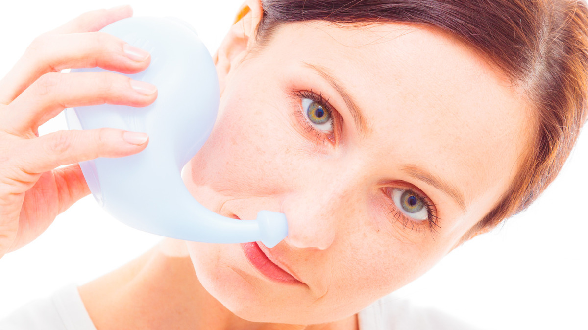 Chữa viêm mũi dị ứng bằng nước muối Chữa viêm mũi dị ứng bằng nước muối