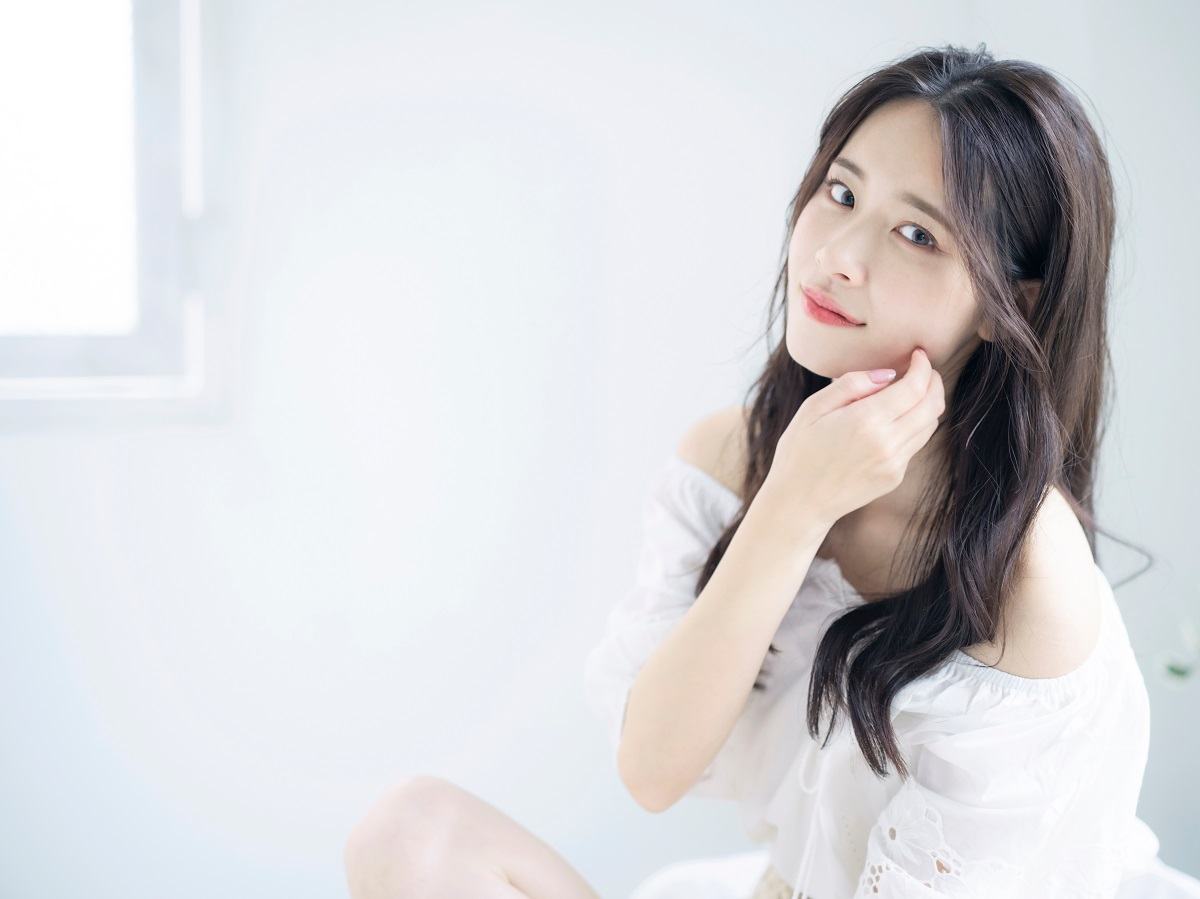 Có nên cạo lông mặt