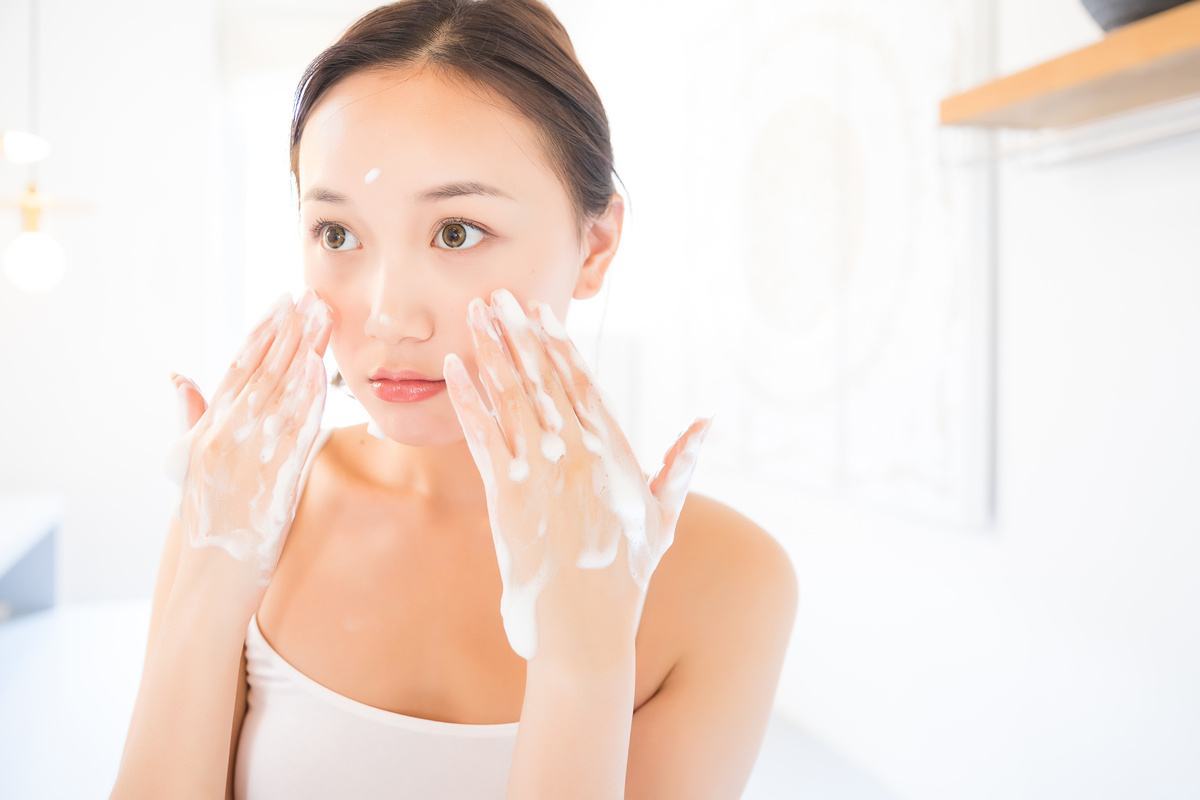 Da nhạy cảm có nên dùng máy rửa mặt không da nhạy cảm có nên dùng máy rửa mặt không