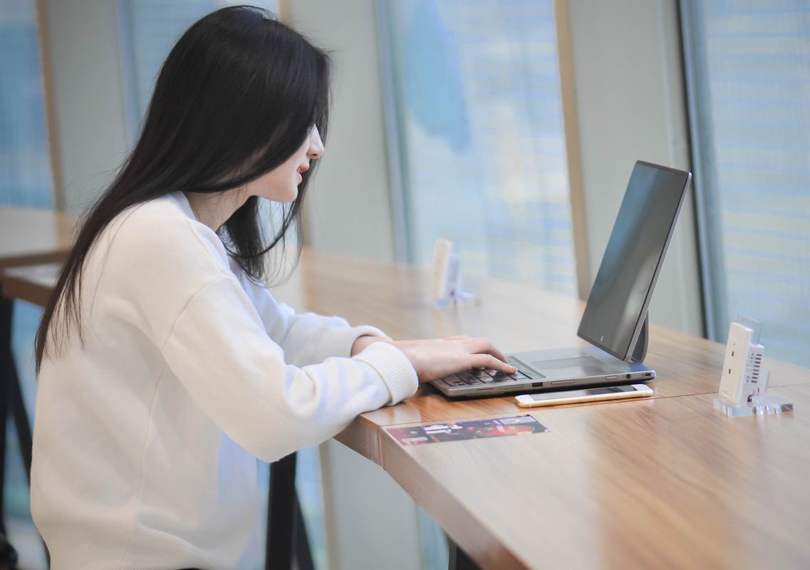 Bị đau lưng khi ngồi lâu nguy hiểm như thế nào? Bị đau lưng khi ngồi lâu nguy hiểm như thế nào?