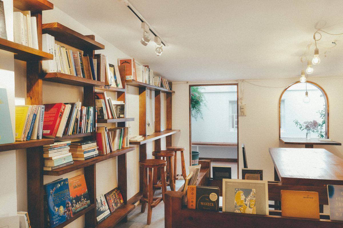 quán cà phê làm việc Reading Cabin
