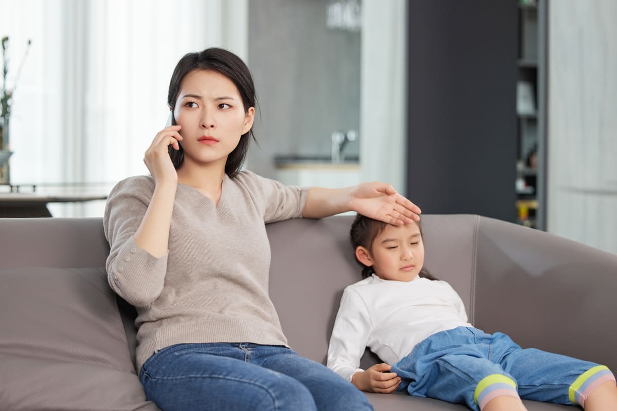triệu chứng trẻ bị sốt siêu vi