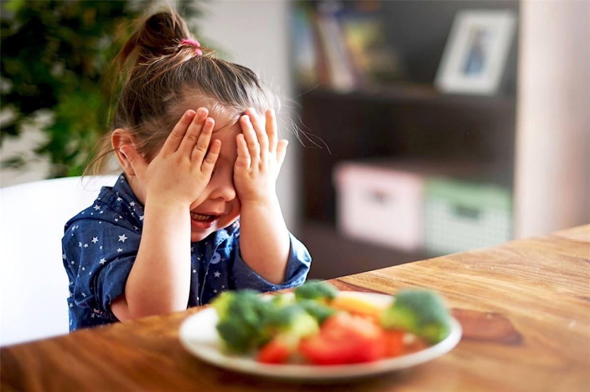 bé 3 tuổi biếng ăn chỉ uống sữa