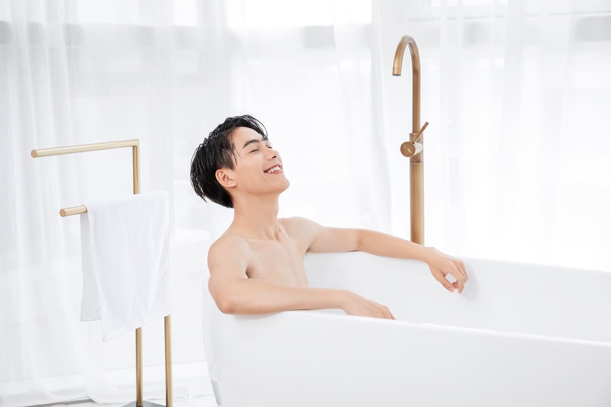 tắm nước ấm giúp ngủ ngon tắm nước ấm giúp ngủ ngon