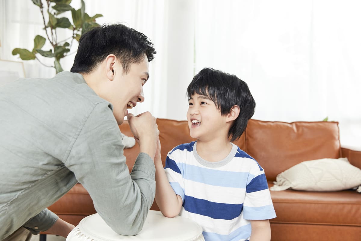 cha mẹ sinh con trời sinh tính