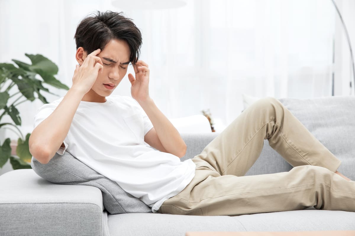 Nhức đầu do thiếu ngủ phải làm sao Nhức đầu do thiếu ngủ phải làm sao