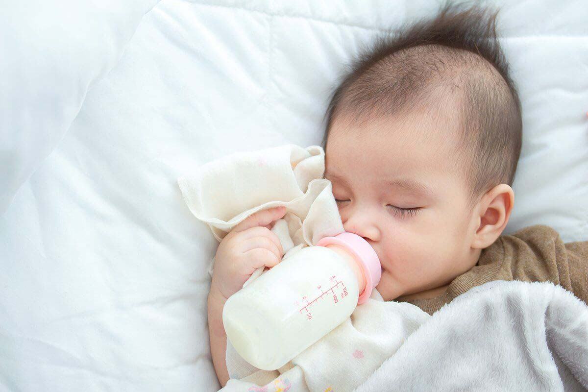 biểu hiện của trẻ bị sặc sữa vào phổi biểu hiện của trẻ bị sặc sữa vào phổi