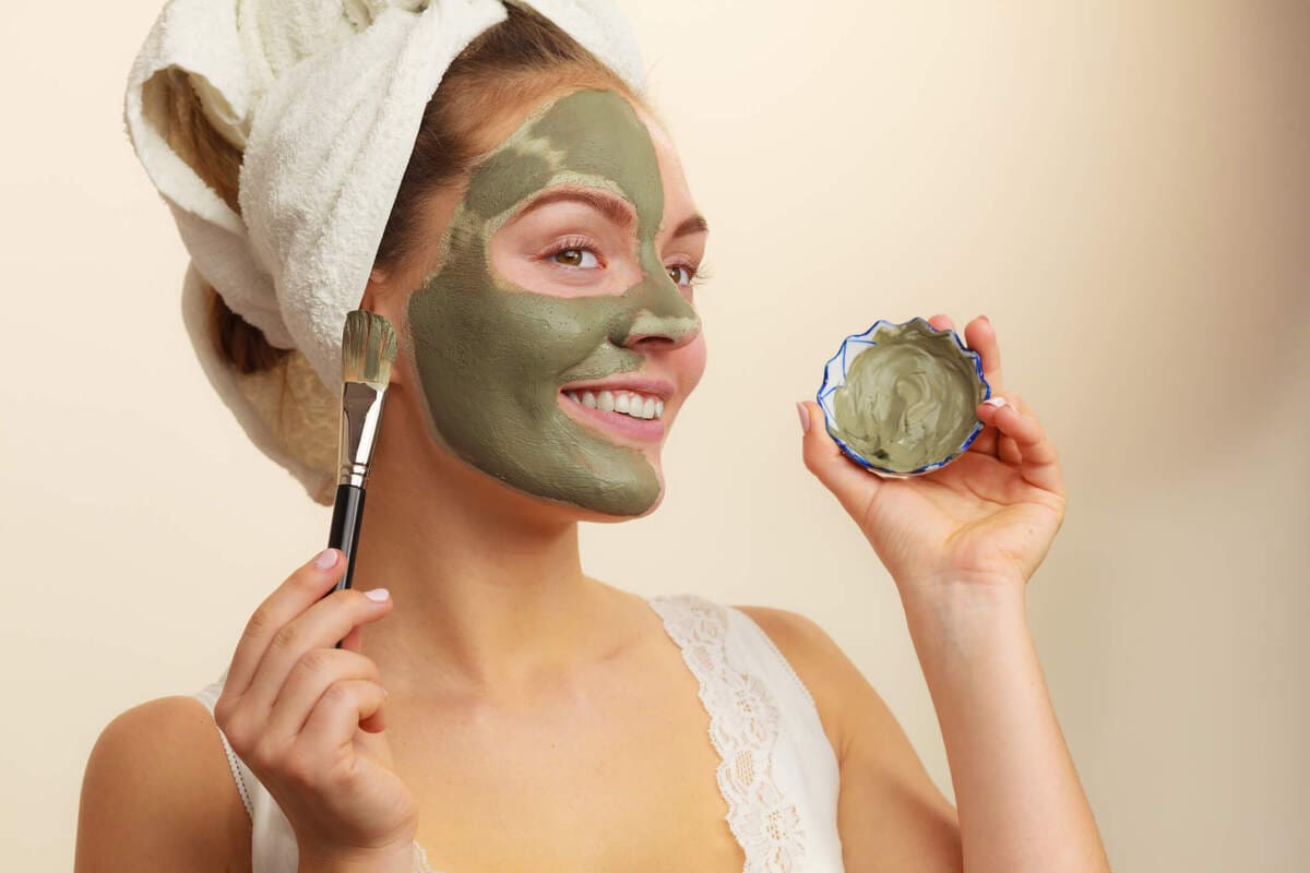 có nên đi nặn mụn đầu đen không có nên đi nặn mụn đầu đen không