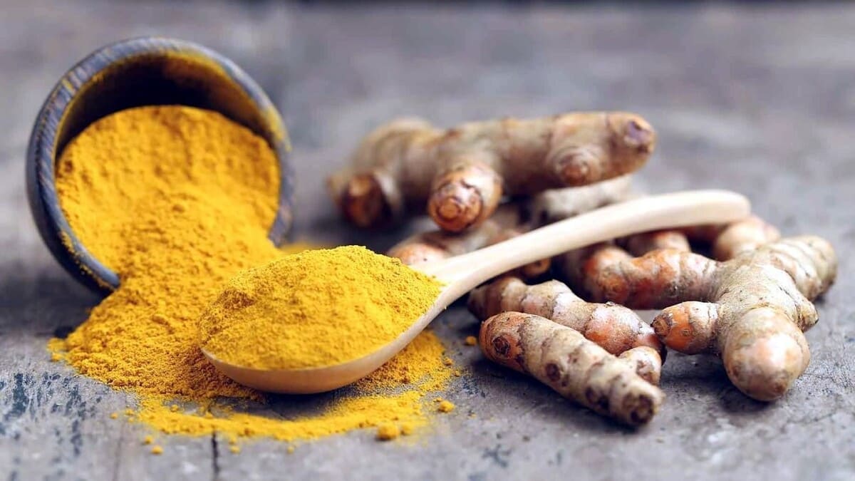 Cách làm sạch lưỡi bị trắng cho người lớn bằng nghệ Cách làm sạch lưỡi bị trắng cho người lớn bằng nghệ