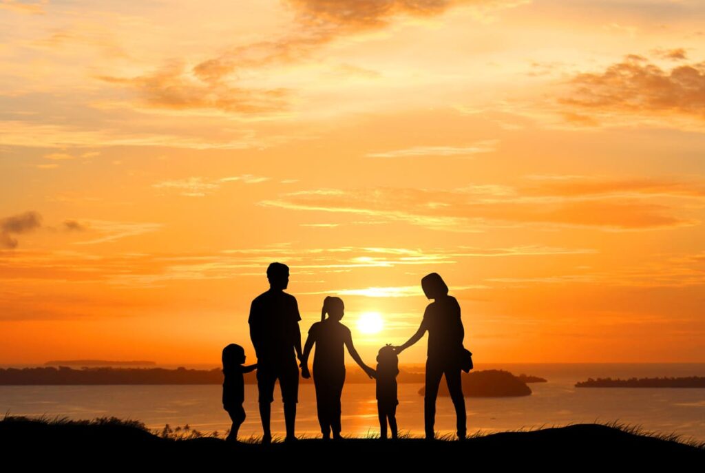 con cái xa cách bố mẹ