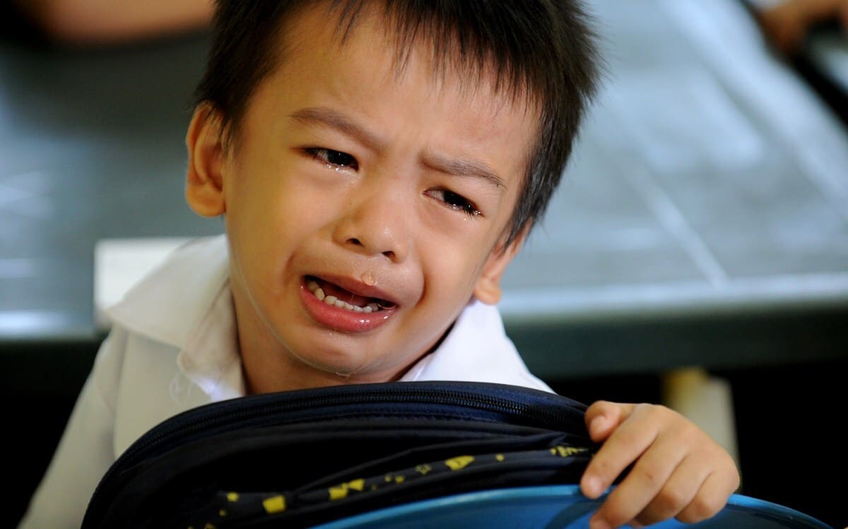 trẻ sợ ma dọa ma trẻ em