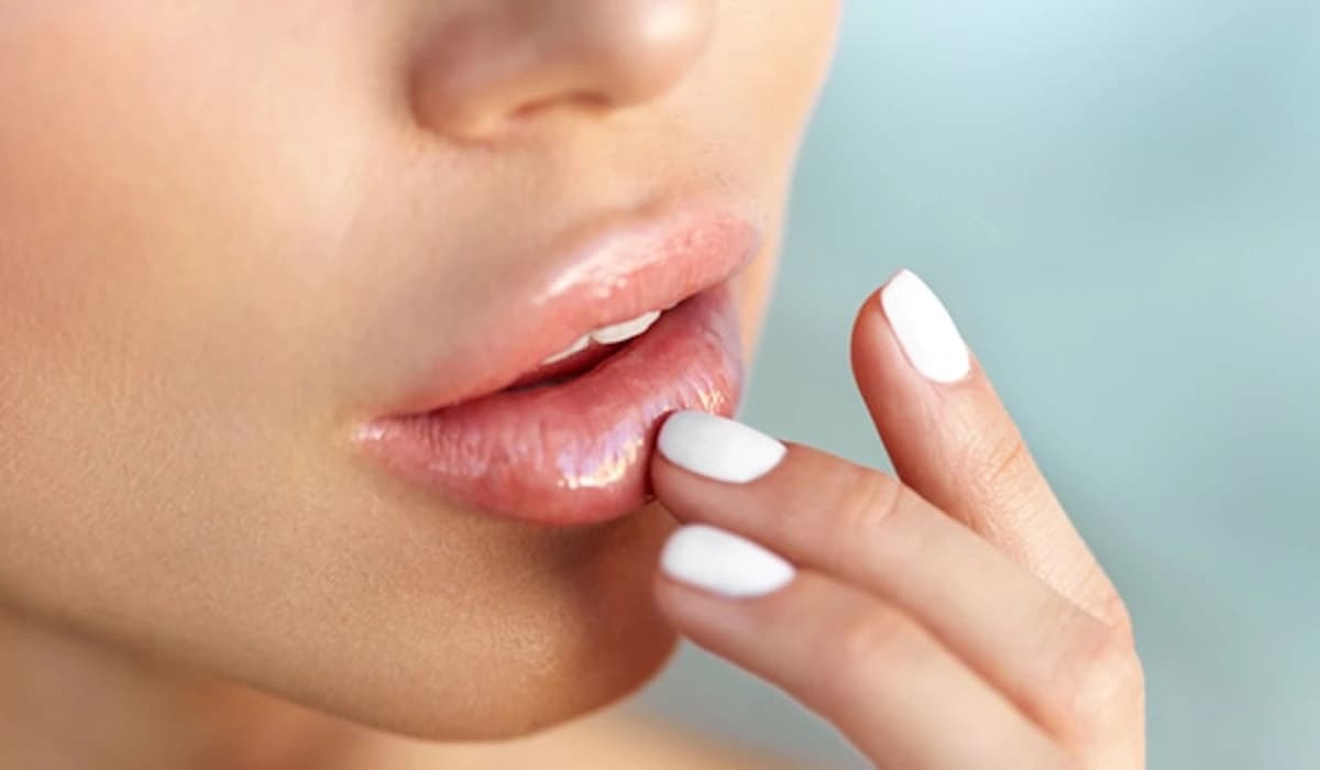Cách dùng mặt nạ ngủ cho môi Cách dùng mặt nạ ngủ cho môi