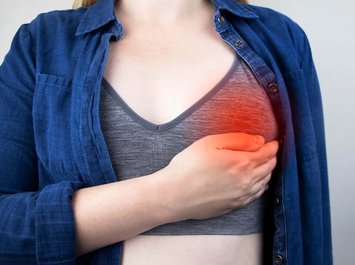 Phân biệt cương sữa sinh lý và tắc tia sữa để xử lý cho đúng