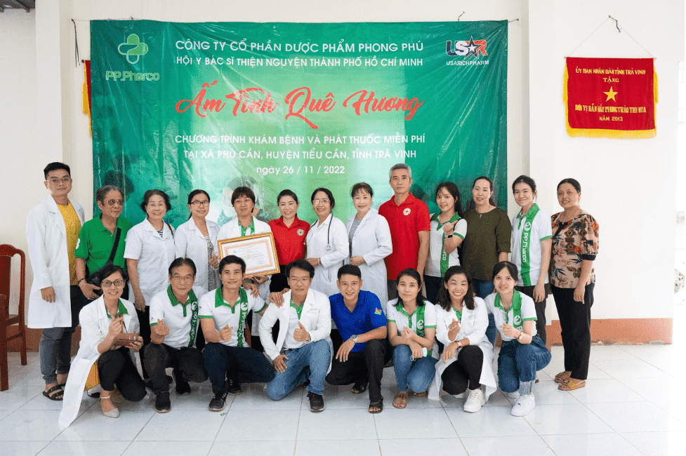 Công ty CP Dược phẩm Phong Phú khám bệnh và tặng quà cho người dân Trà Vinh 4